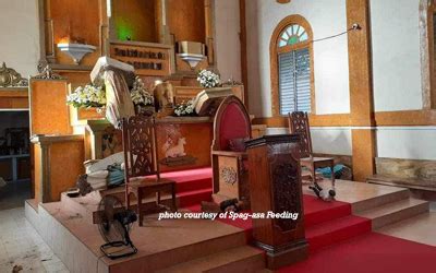 Praning winasak mga imahe ng santo sa simbahan.